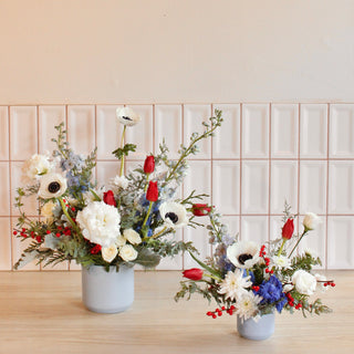 Cottage Christmas Arrangement